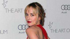 Dakota Johnson è Anastasia Steele4