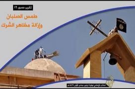 Isis rimuove croci a Mosul: bandiera nera sulle chiese (VIDEO)