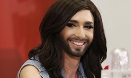 Conchita Wurst a Tokyo a sostegno dei diritti delle coppie gay