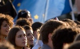 Eurostat, giovani italiani tra i meno contenti