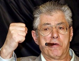 Bossi condannato a 18 mesi per vilipendio a Napolitano