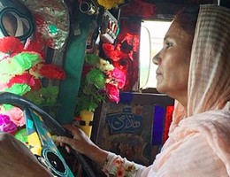 pakistan-female-truck-driver-lead