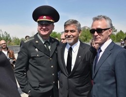 Clooney apre marcia per commerare genocidio turco degli armeni