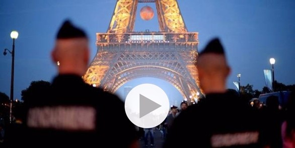 Torre Eiffel chiusa dopo incidenti finale Euro 2016, cinquanta persone fermate