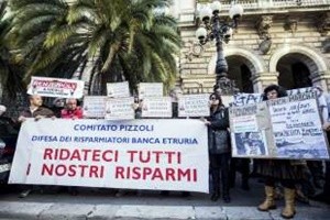 protesta-dei-risparmiatori-davanti-a-bankitalia-6-748580_tn