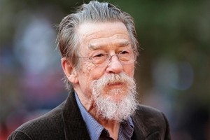 Addio all'attore inglese John Hurt, interprete di Elephant Man. Aveva 77 anni