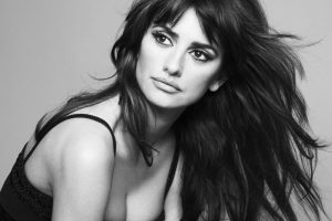 penelope-cruz-donatella-versace-american-crime-story-1