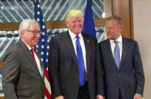 Trump a Bruxelles, ricevuto da Tusk e Juncker