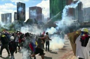 Venezuela, Maduro annuncia stretta contro manifestanti