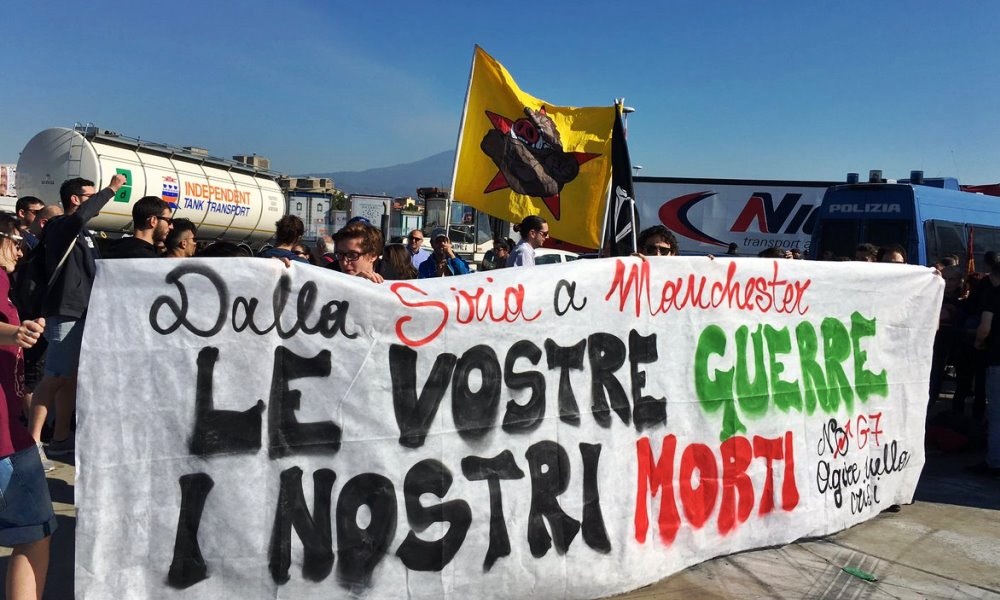 i-No-G7-in-corteo-a-Giardini-Naxos-Taormina