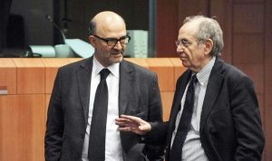 Ue, reintrodurre Imu prima casa. Padoan: “Non è buona idea”