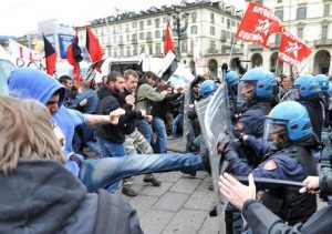 protestatorinopolizia