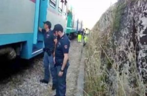 Il filmato dell'incidente ferroviario in Puglia, 15 i feriti