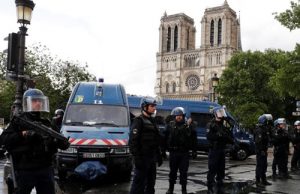 parigi notre dame attacco