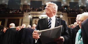 Elezioni Congresso, Trump festeggia quattro vittorie. Dem scoraggiati ma guardano 2018