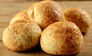 CZ-receitas-saudaveis-receitas-bem-brasileiras-pao-queijo-D-732x412