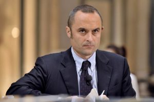 Si dimette Costa: “Non voglio ambiguità”. Gentiloni assume l’interim Affari Regionali