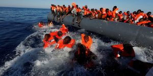 Mille migranti soccorsi in mare dalla Libia, riportati a Tripoli