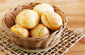 pao-de-queijo-facil