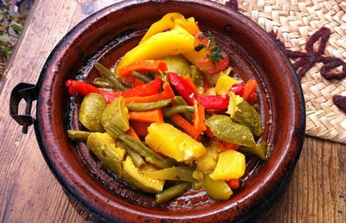 Il Tajine di verdure, tipica pietanza nordafricana ...