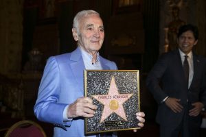 Una stella per Aznavour sulla  Walk of Fam di Hollywood