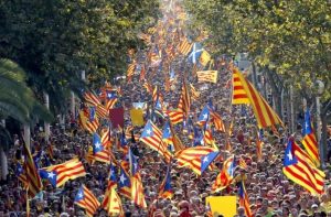 Barcellona, separatisti in marcia per referendum