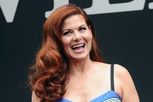 Debra Messing, una stella sulla prestigiosa Walk of Fame