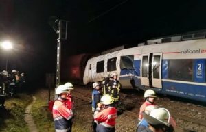 Germania, scontro fra treno passeggeri e merci, 5 feriti gravi