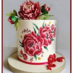 Torta decorata con fiori