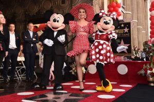 micky-mouse-katy-perry-e-minnie-mouse-sulla-walk-of-fame-maxw-1280