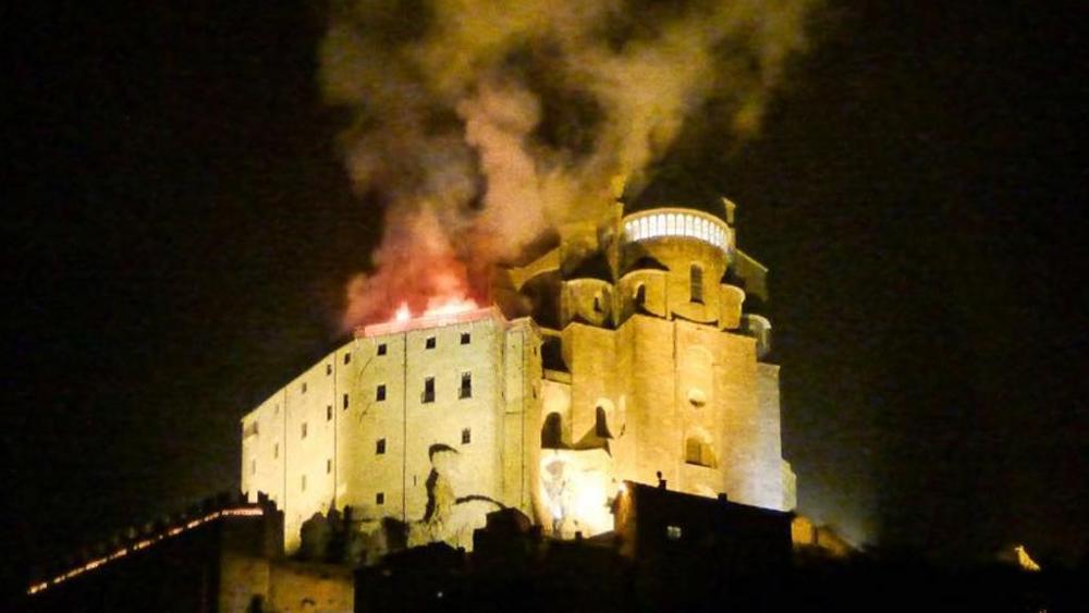 sacra san michele fiamme