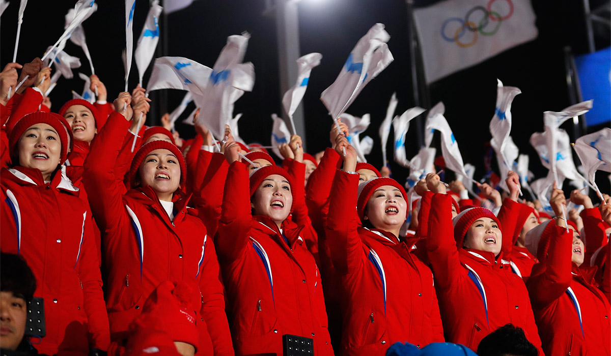 north-korea-cheerleaders