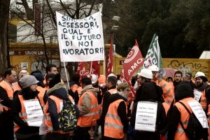 ROMA METROPOLITANE, LAVORATORI IN PIAZZA PER CHIEDERE GARANZIE SU FUTURO - FOTO1