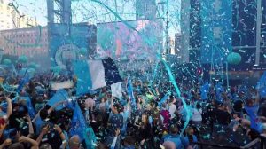 City campione d'Inghilterra festa a Manchester