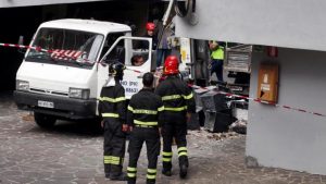 Incidente alle acciaierie Venete di Padova 4 feriti gravi