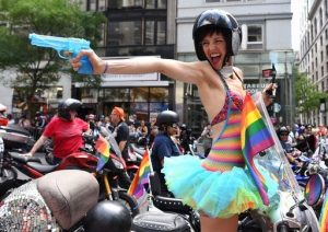 New York migliaia al Gay Pride