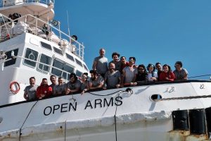 nave-open-armsmigranti