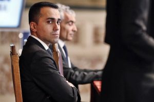 Luigi Di Maio e sullo sfondo Tito Boeri