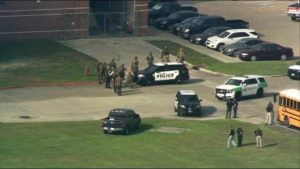 Sparatoria in una scuola in Kansas, almeno 2 feriti gravi