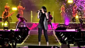 laura_pausini_circo_massimook