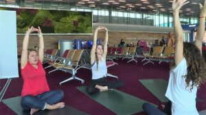 yoga ai gate negli aeroporti