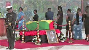 Il Ghana dice addio a Kofi Annan, ad Accra la camera ardente