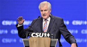 il ministro dell'Interno tedesco, Horst Seehofer, leader storico della Csu (2)