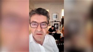 Melenchon in diretta Facebook mentre perquisiscono la sua casa