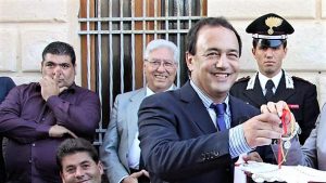 sindaco di Riace, Domenico Lucano,