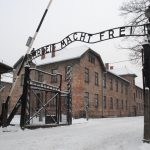 1365317073-auschwitz (1)