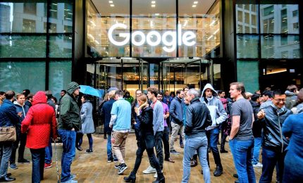 Il #MeToo di Google, in migliaia protestano contro le molestie