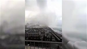 L'impressionante tromba marina che ha sfiorato Salerno