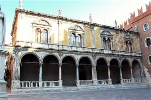 Loggia_del_Consiglio sede della provincia di verona