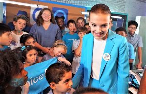 Millie Bobby Brown e le star per i diritti dei bambini